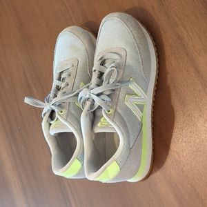 New balance woman's sneakers size 8